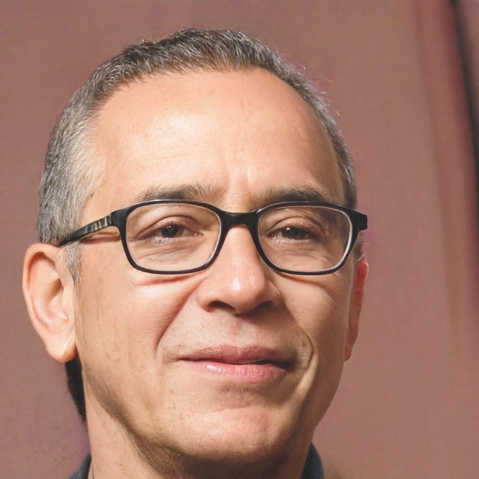 Roberto Silva, Analista Senior de Riesgos